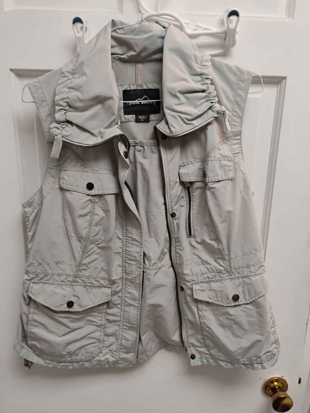 Eddie Bauer Women's Light Gray Utility Vest